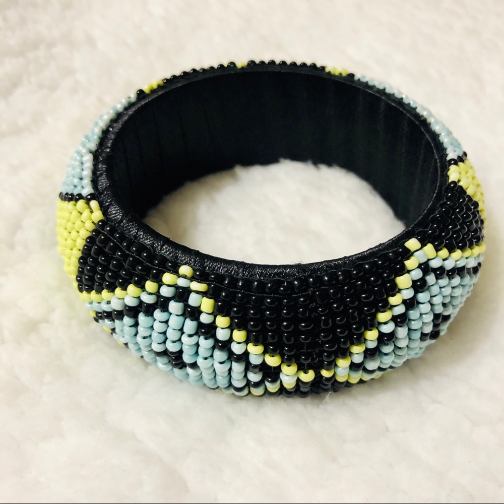 🎄🎄🎁🎁 Beaded Bangle 🎁🎁🎄🎄